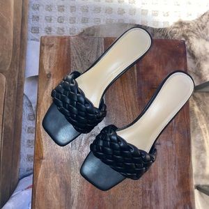 Braided sandle, small chunky heel